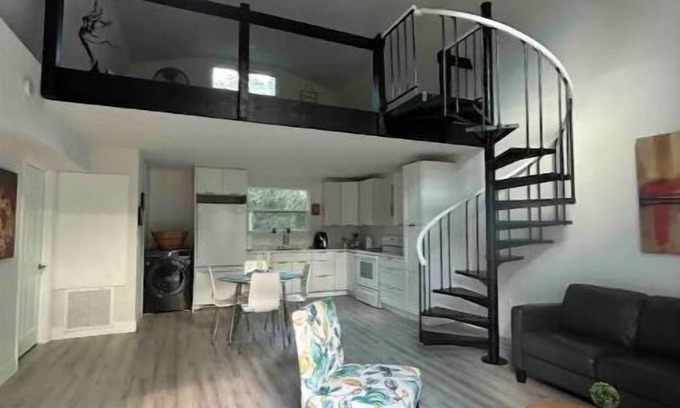 Orange City Casa | Cozy Barndominium 1Bdm/1Bth+loft