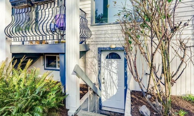 Juanita Apartamento | Cozy Basement Apartment In Historic Home Near Lake