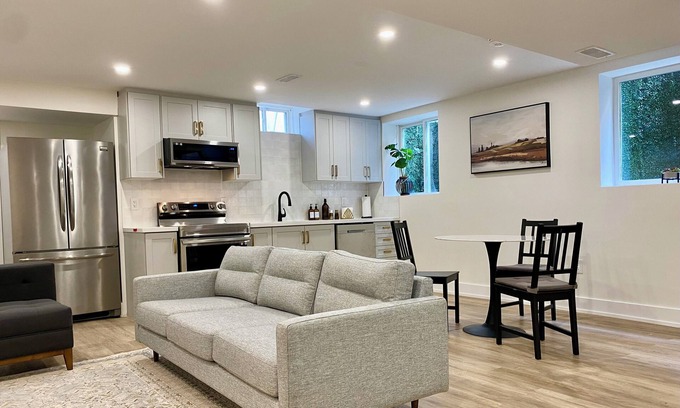 Halton Regional Municipality Apartamento | Cozy Basement Apartment in Milton. 1 Hour drive from Niagara falls and Toronto!