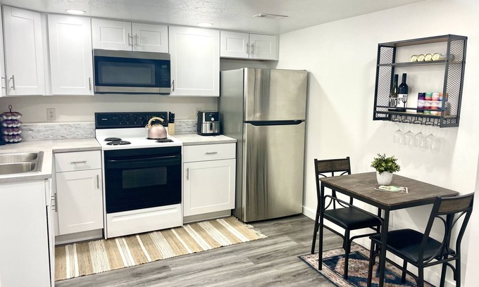 Woodland Estates Apartamento | Cozy Basement Apartment