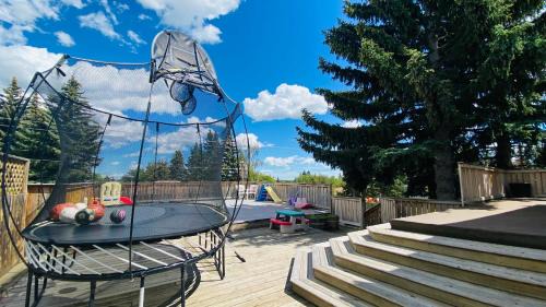 Canyon Meadows Cama Y Desayuno | Cozy basement modern suite-溫馨小屋 parking kt