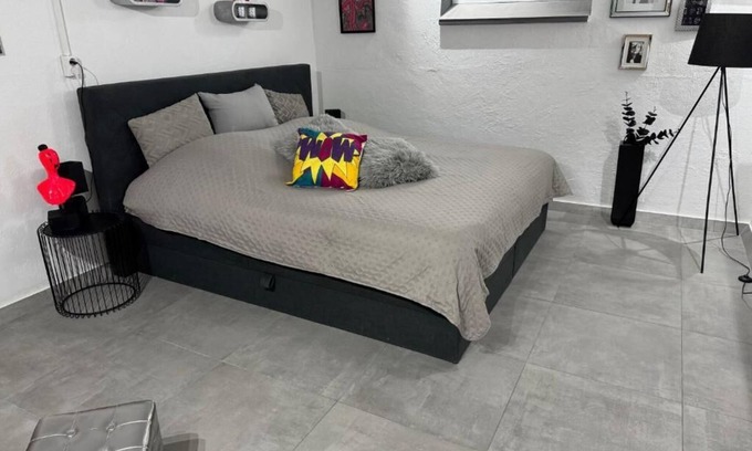Bocholt Apartamento | Cozy basement room + bathroom