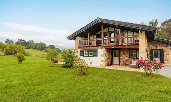 Sare Casa | Casa Vasca cómoda, vista a la montaña