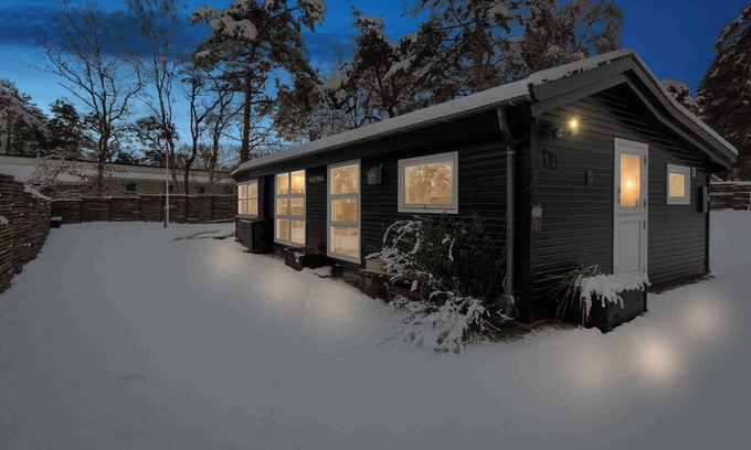 Snogebaek Casa | Cozy beach bungalow close to Balka Beach