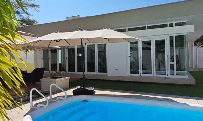 Esterillos Oeste Casa | Cozy Beach House Minutes From the Beach