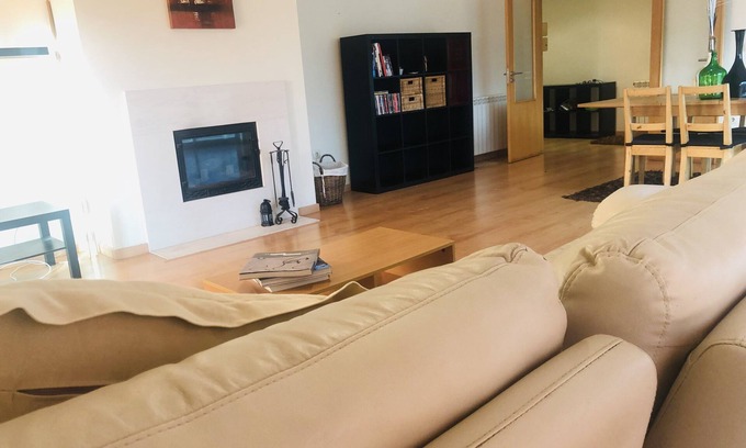 Praia de Santa Cruz Apartamento | Cozy beach flat
