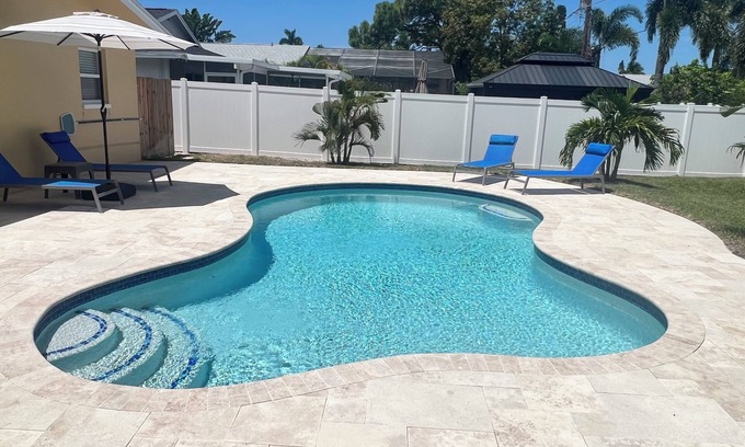 Naples Park Casa | ACOGEDORA CASA DE PLAYA cerca de playas, restaurantes y tiendas * Descuentos para estadías prolongadas *