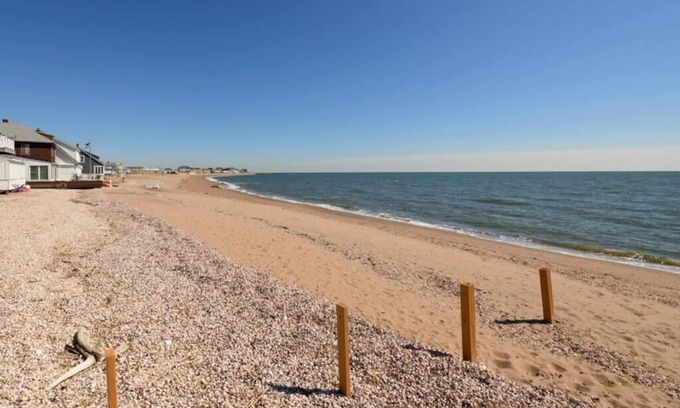 Morgan Point Casa | Cozy Beach House With Private Beach Access