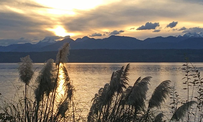 Poulsbo Cabaña | Cozy Beach Retreat-Hood Canal & Olympic Mountain Views