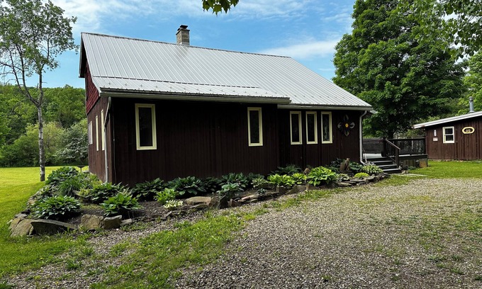 Scio Casa | Cozy Beautiful cottage home, w/ hot tub and pet friendly