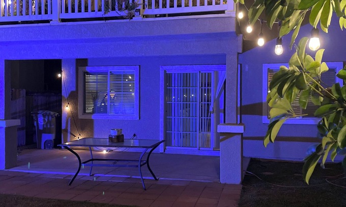 Oxnard Shores Casa | Cozy bedroom within a beach house in lovely Oxnard