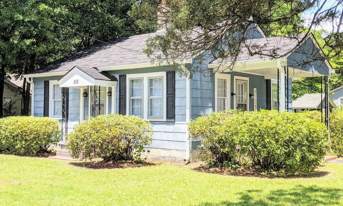 Hartsville Cabaña | Cozy Blue Cottage 2BR/1BA