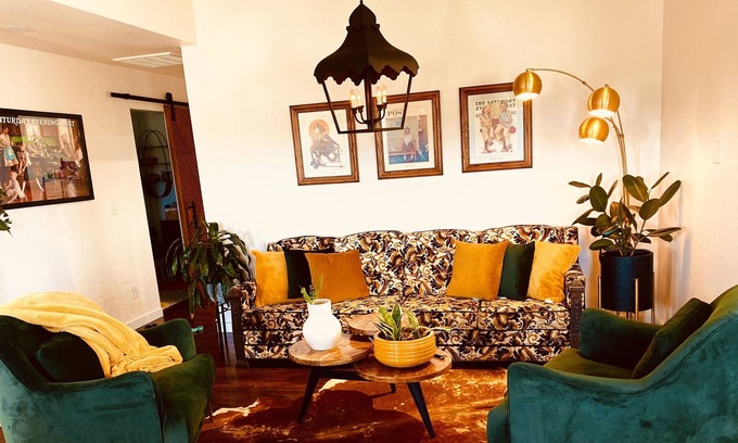 Flagstaff Cabaña | Cozy Boho Mid Century Cottage