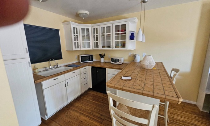 Blenman-Elm Apartamento | Cozy BOHO Studio - Walk to UA and Banner - Great for Pet Lover - Private Park!
