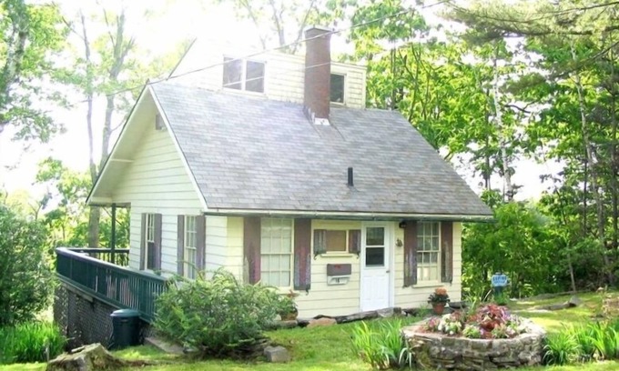 Boothbay Harbor Cabaña | Acogedor Boothbay Harbor Cottage