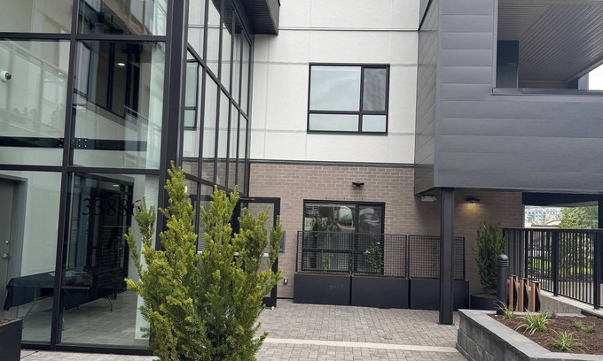 Abbotsford Condominio | Cozy brand new 1 bedroom Condo , close to Hospital , UFV & downtown Abbotsford.