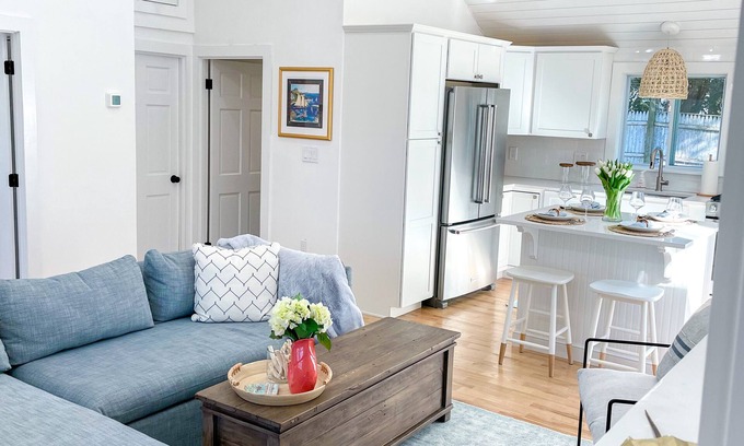 West Hyannisport Casa | Cozy BRAND NEW.3 bed 1 Bath, .8 Mile to Beach.