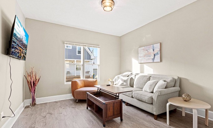 Holy Cross Casa | Cozy Brand New 3BR/1BA Remodel - Close To It All!