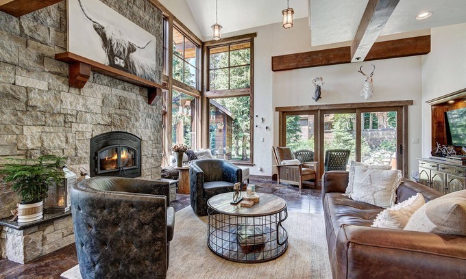 Blue River Casa | Cozy Breckenridge Ski Home Escape and relax in a secluded getaway. Sleeps 8