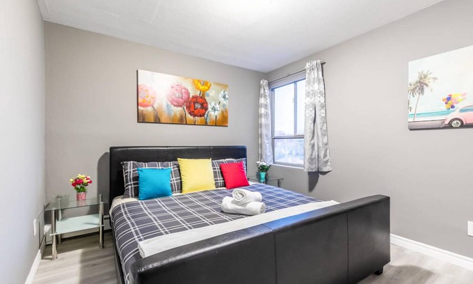 Rosedale Apartamento | Cozy & Bright-1BR King Apartment - near DT Hamilton!
