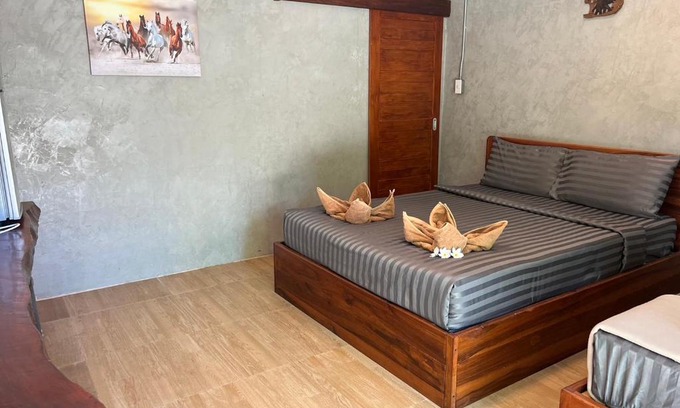 Thong Sala Hotel | cosy bungalow