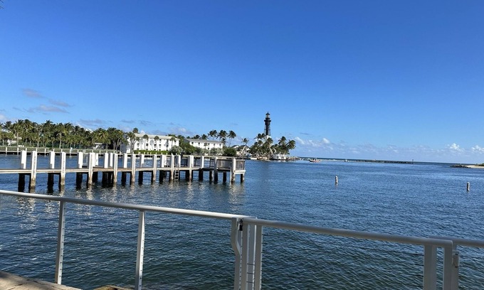 Hillsboro Beach Apartamento | Cozy Bungalow with Private Beach Access