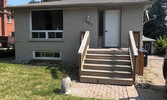 Bradford Casa | Cozy & Clean upper unit