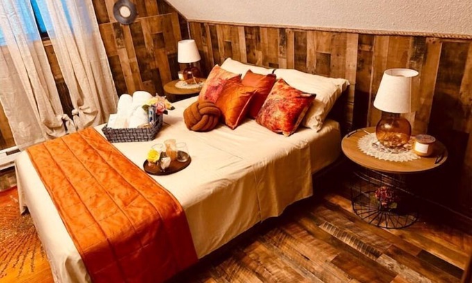 Tobyhanna Cabina | Cozy Cabin 10% discount for Military, First Responders, Church Groups, Educators