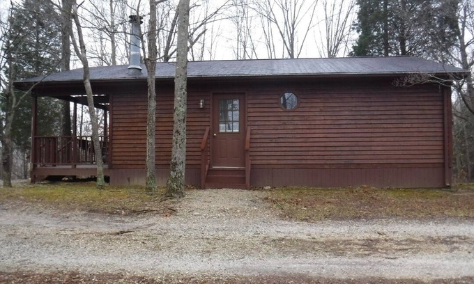 Eckerty Cabina | Acogedora cabaña 14 dos habitaciones. En el lago Patoka en el sur de Indiana