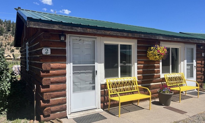 South Fork Cabina | Cozy cabin #2 in mountains near Rio Grande River