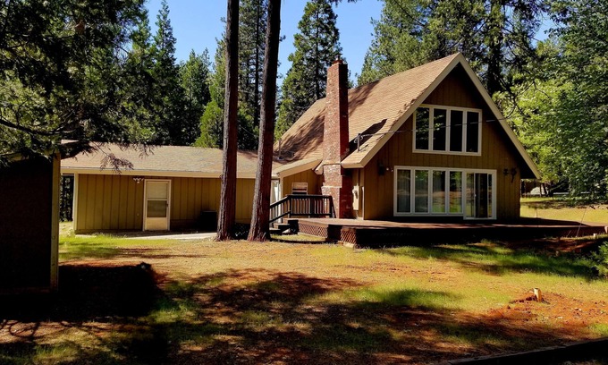 Glencoe Cabina | Cozy Cabin 40 mins to Kirkwood, 15 to Wineries, 5 to shopping, 1 mile off hwy88.