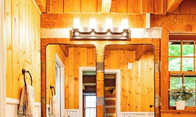 Dickson Cabina | Cozy Cabin and Homestead
