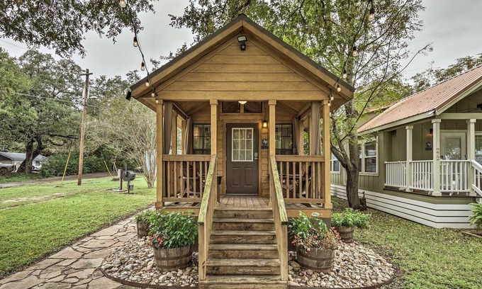 Staples Cabina | Cozy Cabin - by Austin & San Marcos River!