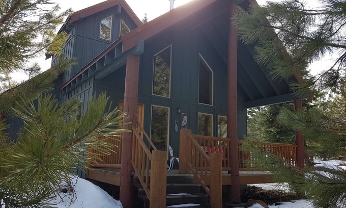 Klamath Falls Cabina | Acogedora cabaña junto al lago de The Woods, Crater Lake, Ashland y otros lagos de montaña