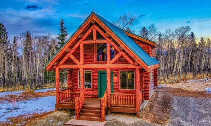 Michigan Hill Cabina | Cozy Cabin for the Outdoor Enthusiast