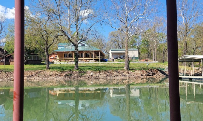 Grove Cabina | Cozy cabin in delightful Grove with boat dock and slip, WiFi, AC, and wood stove