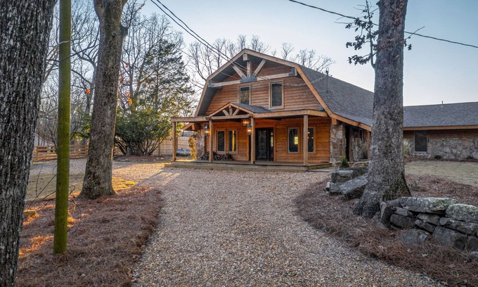Mentone Cabina | Cozy Cabin in Mentone - Incredible Views - Swimming Pool - Hot Tub