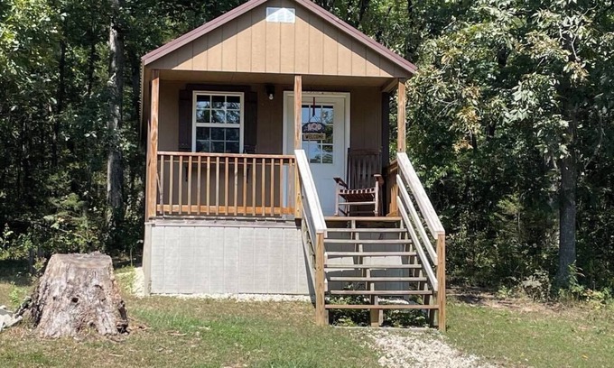 Mount Sterling Cabina | Cozy Cabin in the woods near charming Hermann