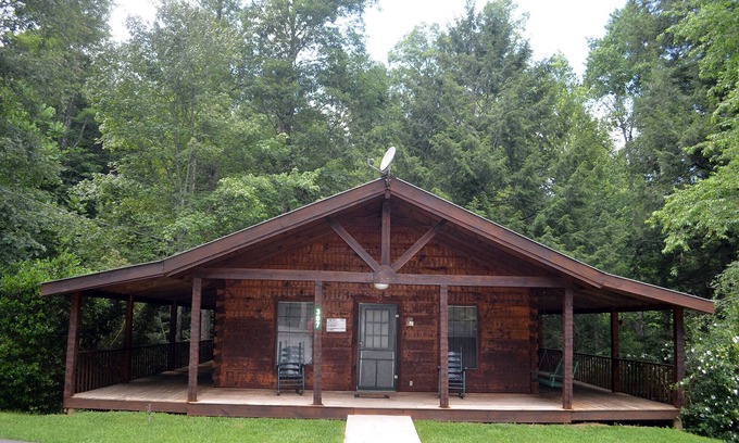 Oneida Cabina | cozy cabin in the woods-