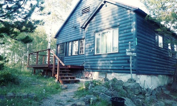 Last Chance Casa | A pocos minutos del Parque Nacional de Yellowstone y pesca de clase mundial y motos de nieve.