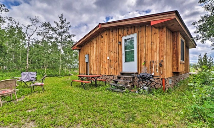 Babb Cabina | Cozy Cabin Near Glacier Park