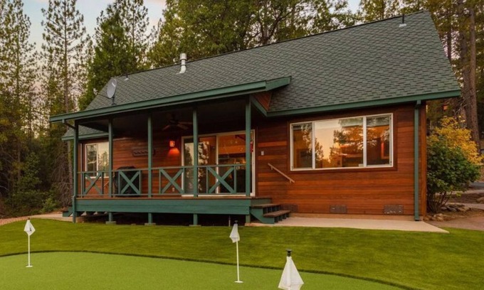 Groveland Casa | Cozy Cabin near Yosemite at Quail Crossing