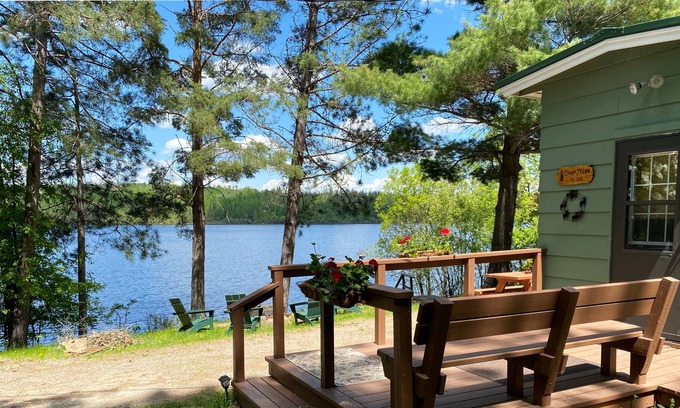 Winton Cabina | Cozy Cabin on Fall Lake 5 min from Ely: Dock, WiFi, Canoe, Kayak