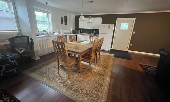 Le Center Cabina | Cozy cabin on Lake Jefferson in Cleveland, MN