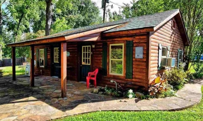 Mountain Pine Cabina | Acogedora cabaña en el agua !!!