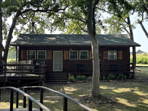 Cleora Casa | Cozy Cabin Perfect for Family Getaways in Afton, Oklahoma