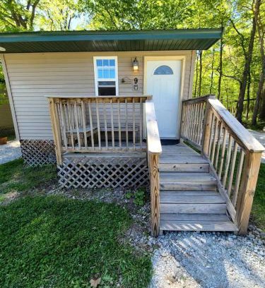 Moscow Casa | Cozy Cabin Rentals for a Family Getaway in Southeastern Iowa