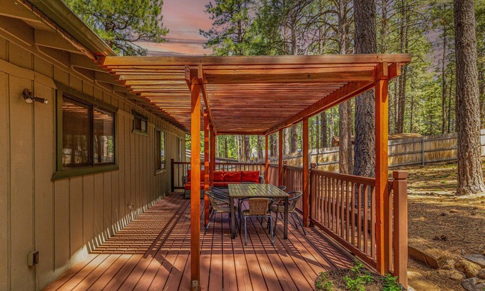 Flagstaff Cabina | Cozy Cabin Retreat in the Pines – Minutes from Downtown Flagstaff