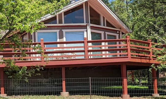 Payson Cabina | Cozy Cabin Retreat -Sleeps 12