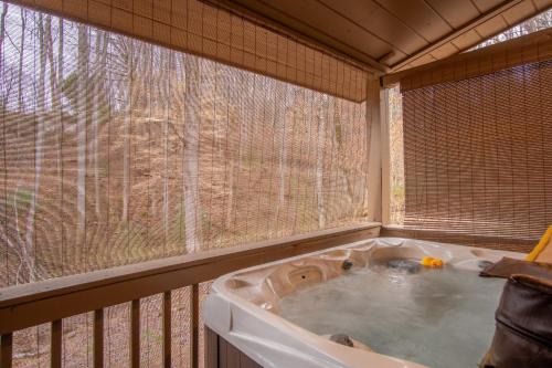 Bryson City Casa | Cozy Cabin Retreat: Tiny Trotter